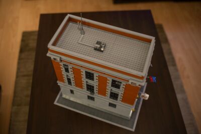 Ghostbusters Hauptquartier aus LEGO gebaut von Sergio Herencias