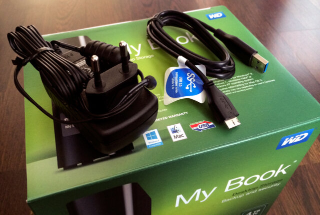 Western Digital MyBook 4TB mit USB 3.0, mitgelieferte Kabel