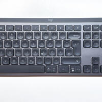 Logitech MX Keys im Test: Flache Tastatur mit Beleuchtung