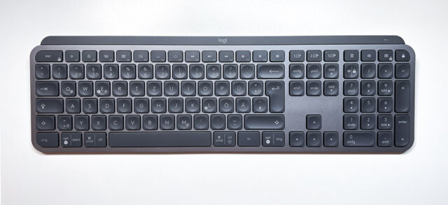 Logitech MX Keys im Test: Flache Tastatur mit Beleuchtung