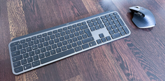 Mit der MX Master 3 Maus bildet die MX Keys eine sehr gute Kombination